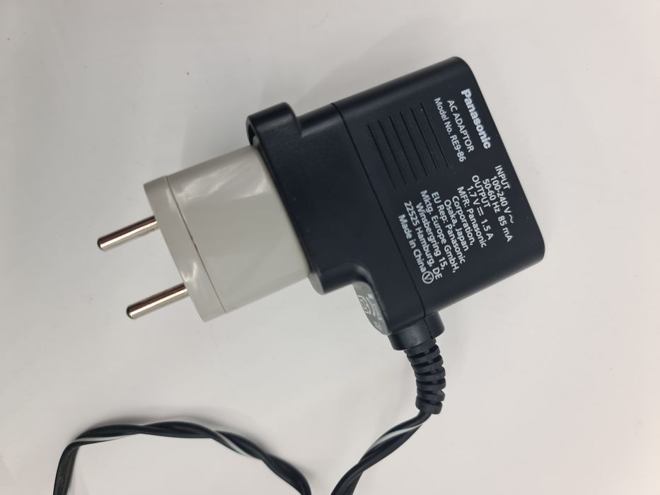 Carregador universal Panasonic RE986