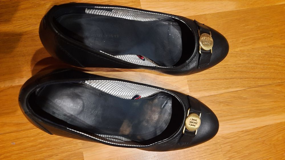 Czółenka szpilki półbuty 39 Tommy Hilfiger