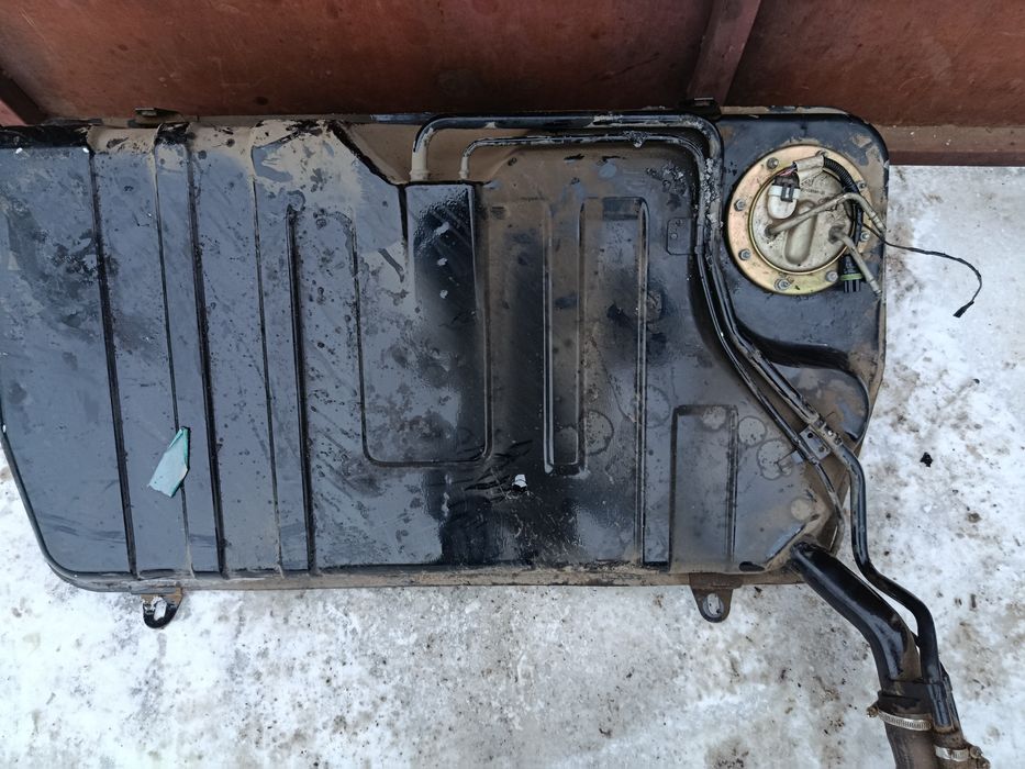 Продам топливный Бак,Нива Шивролет.