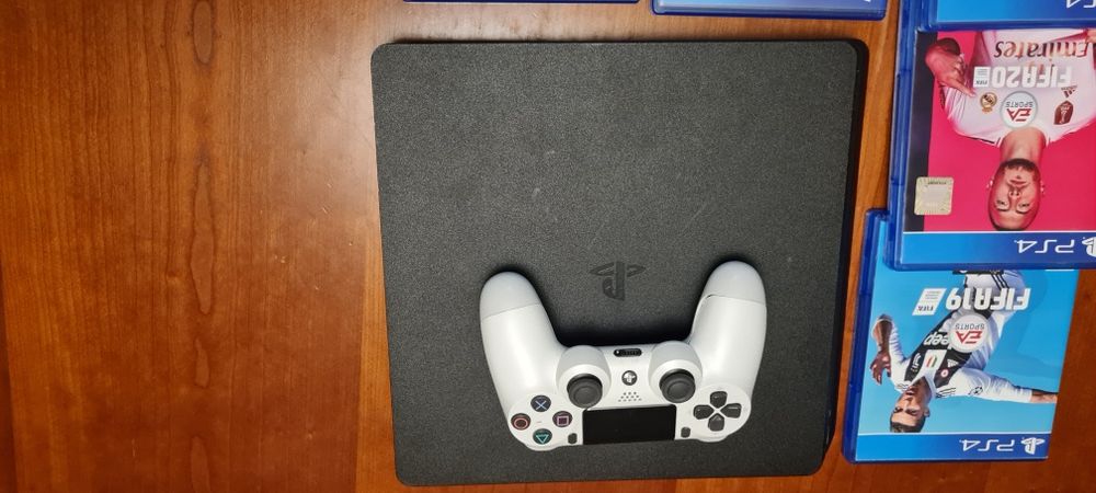 Playstation 4 slim 1 Tb modelo cuh-2216b