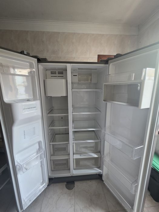 Frigorífico Electrolux Side by Side 608L – Para reparar