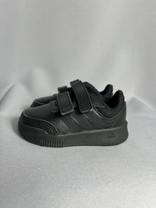 Дитячі кросівки Adidas