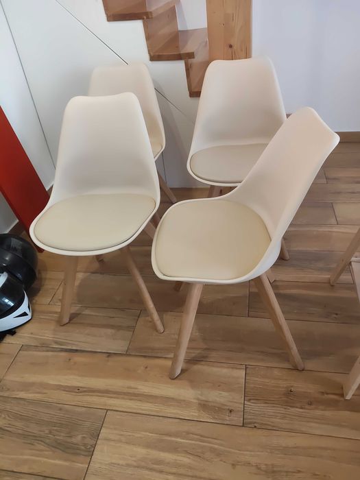 Cadeiras em bom estado