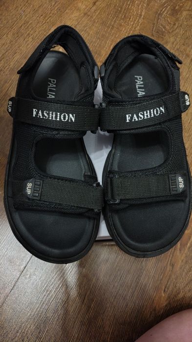 Босоніжки, сандалі літні на хлопця 37 розмір