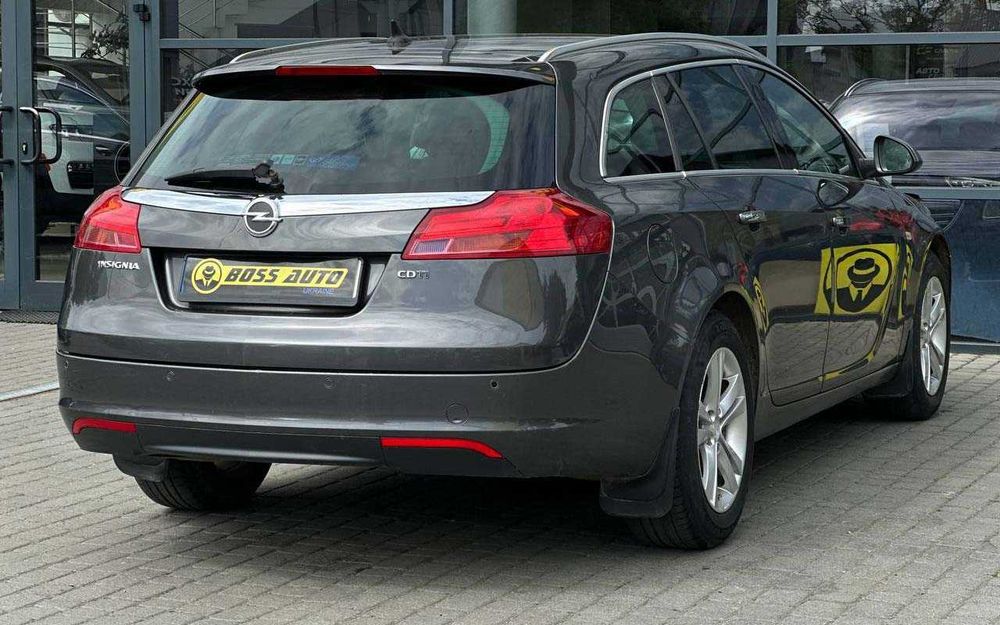 Opel Insignia 2011
