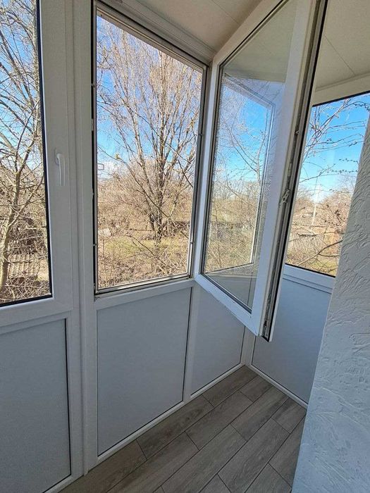 Одно кімнатна квартира з євроремонто,  вул.Полтавська 10.