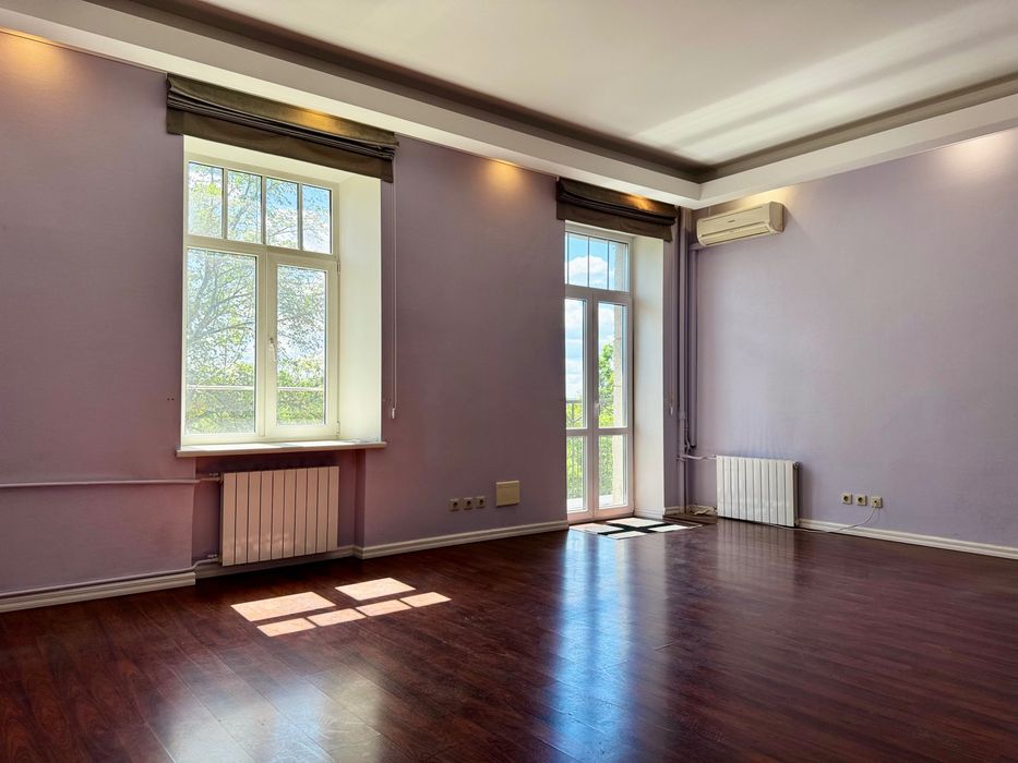 Продам квартиру 189,4 м², сталінка — Козловського 5, урядовий квартал