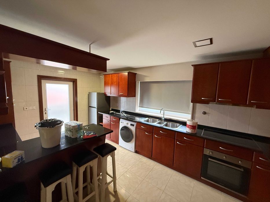 Quarto Mobilado com Casa de Banho Privada/Centro Marco de Canaveses