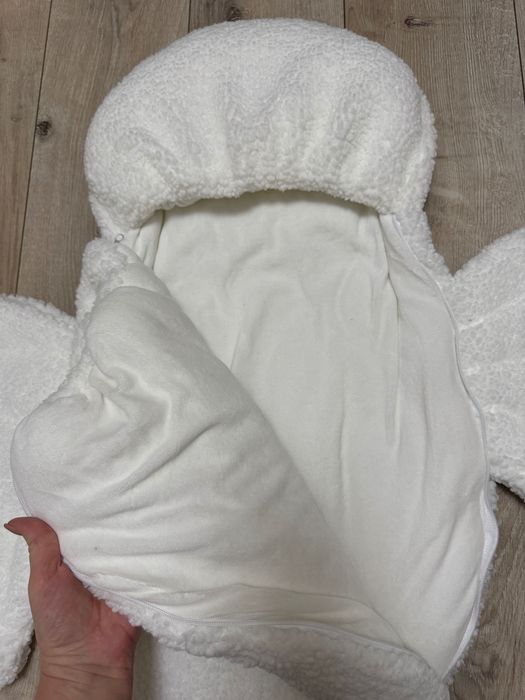 Конверт та комбінезон на виписку ( комплект) для новонароджених.