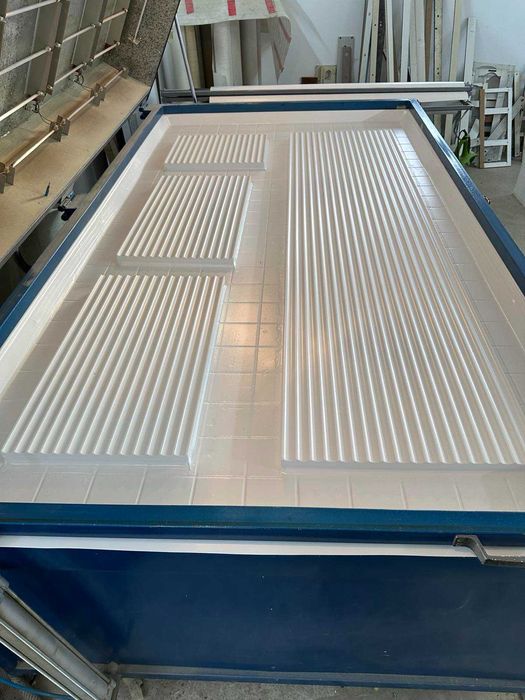 Вакуумний прес для ламінування фасадів