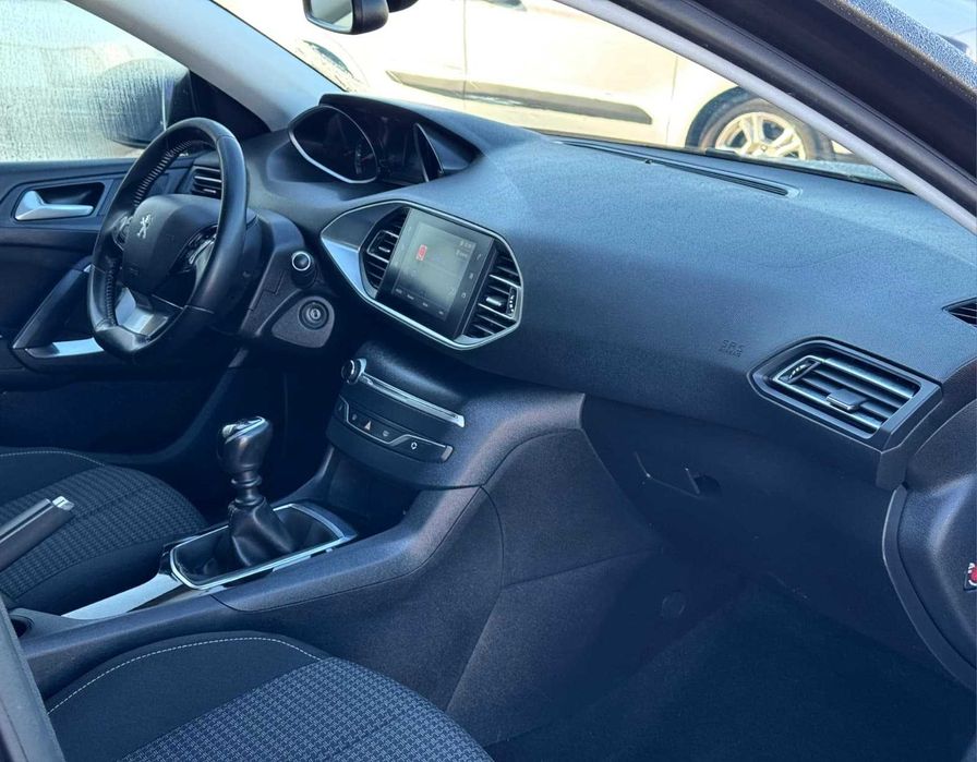 Peugeot 308 1.5 BlueHDi- Garantia Incluída