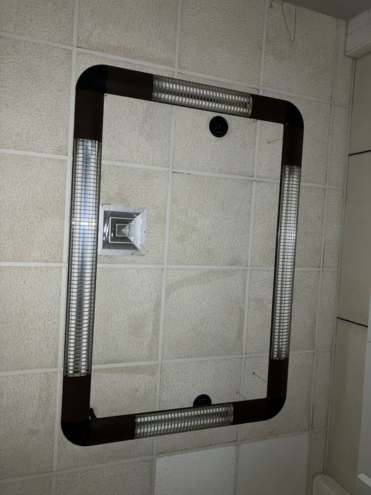 Candeeiro para varios fins em Armação metálica