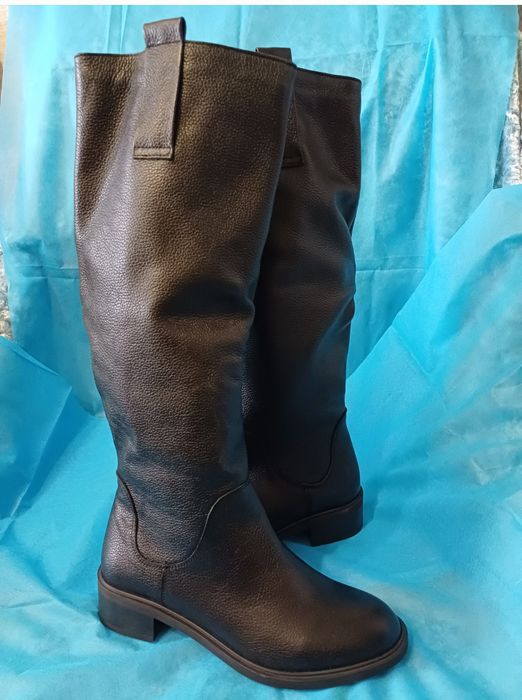 Продам жіноче взуття,демі