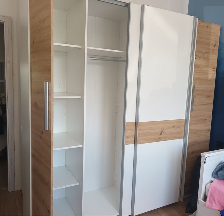 Szafa przesuwna 220 cm