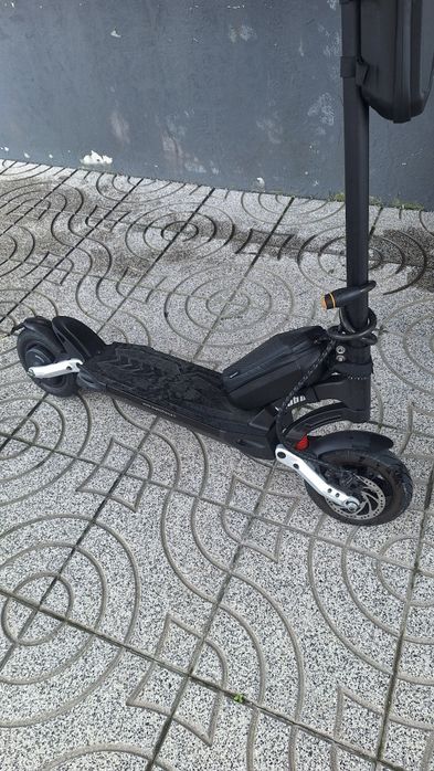 Trotineta elétrica kaabo mantis 10