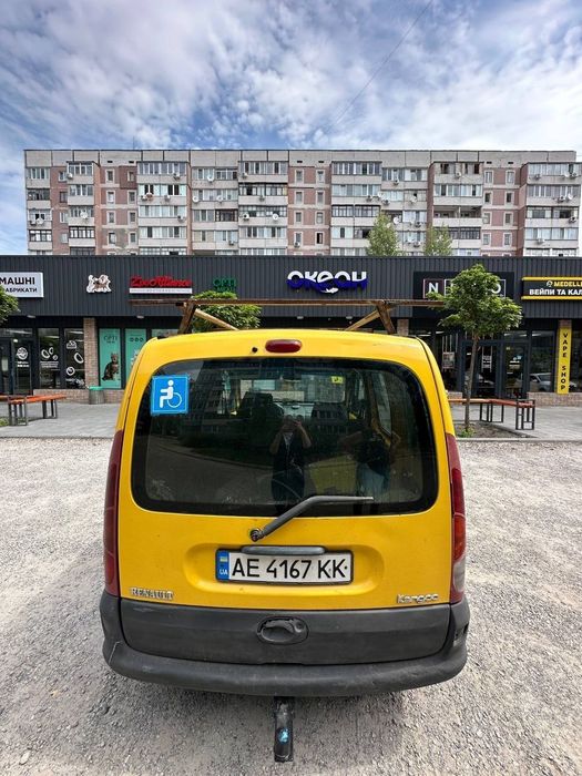 Рено       Кенго.