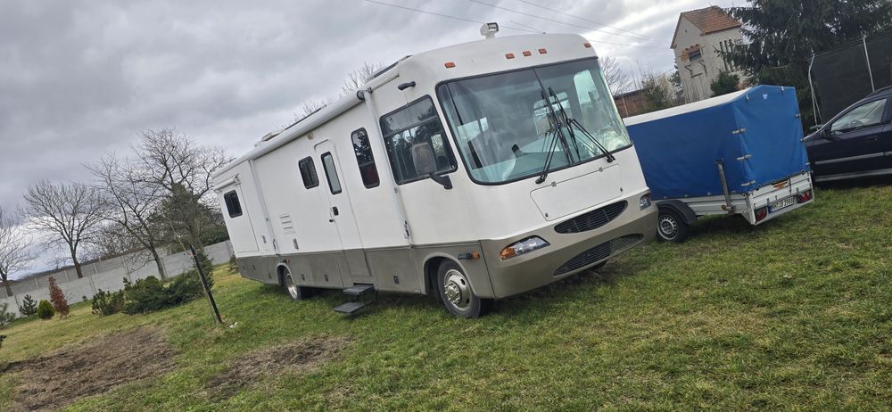 Kamper Forest River Georgetown 346DS – USA Class A, V10, 2002 r.