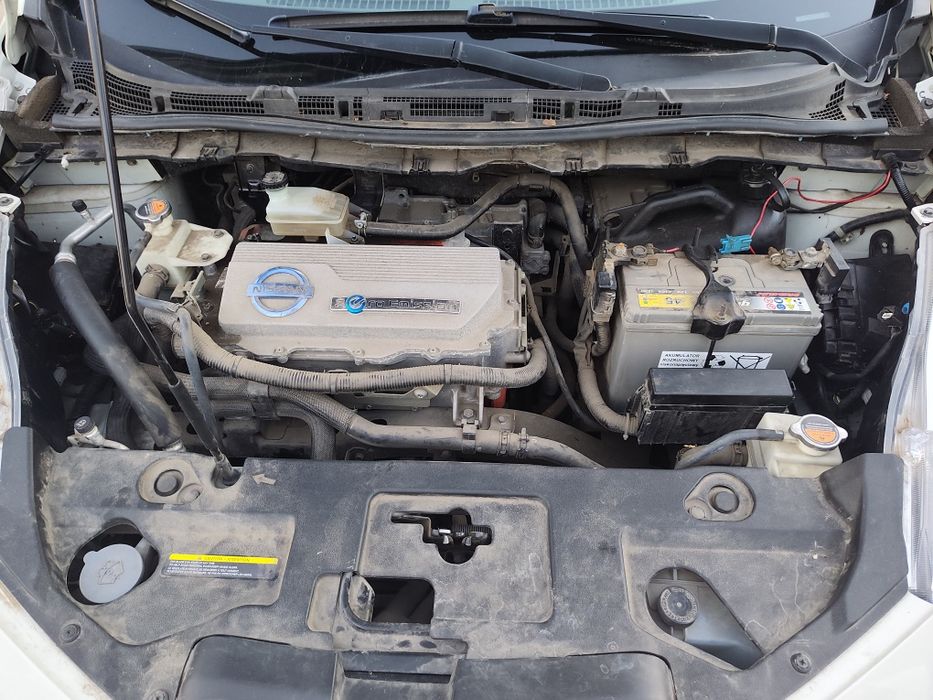 Nissan leaf в хорошем состоянии
