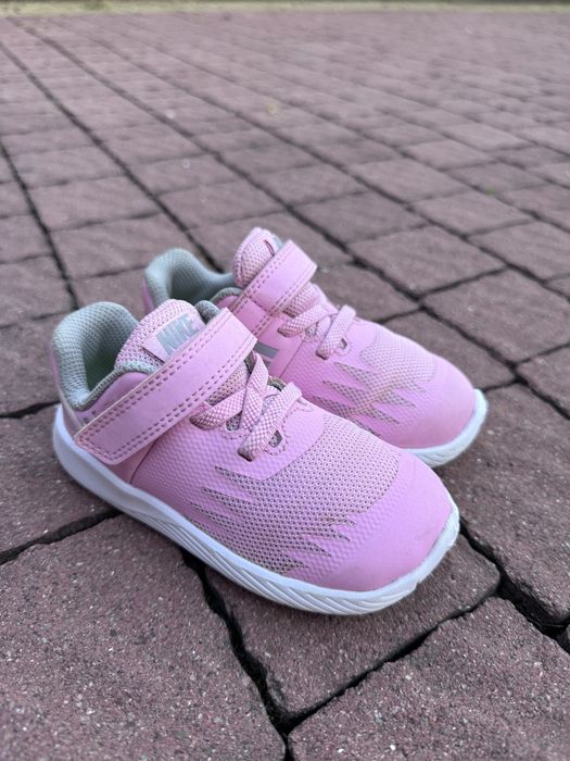 Кросівки для дівчинки NIKE 23,5 літо