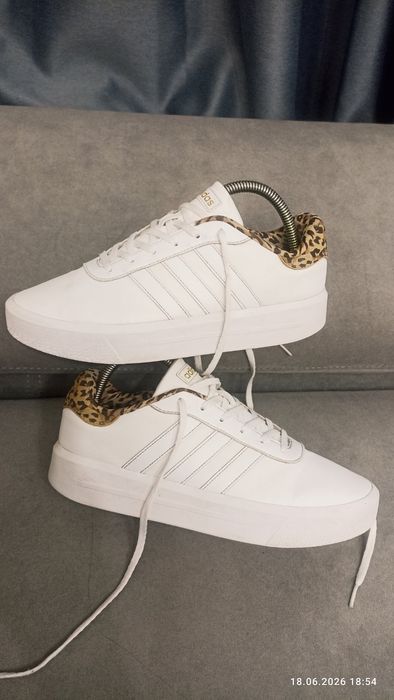 Кросівки Adidas Court Platform