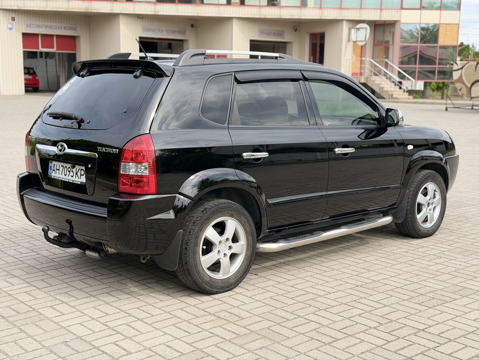 Продам хундай туксон 2008 2.0 Газ/бензин.