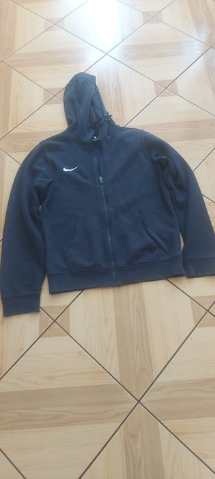 Sprzedam bluzę młodzieżową