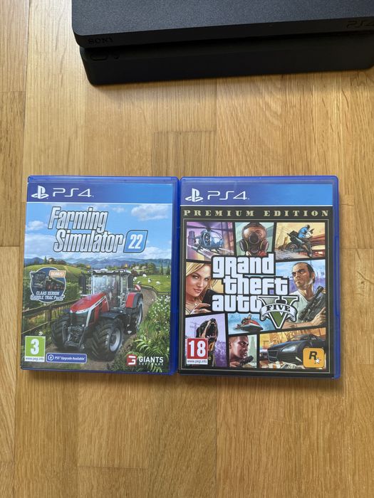 Ps 4 + pad i gry.