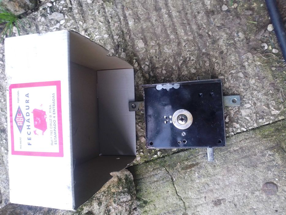 4-Input AGC Lock64309856455426120