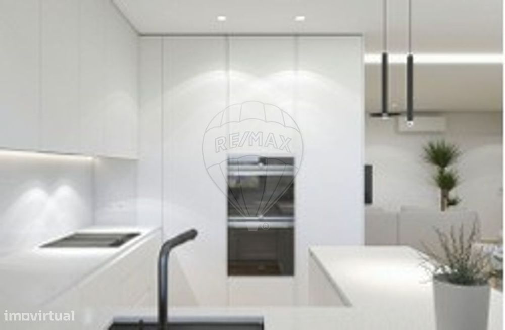 Apartamento T1 para venda — Parceiros E Azoia, Leiria