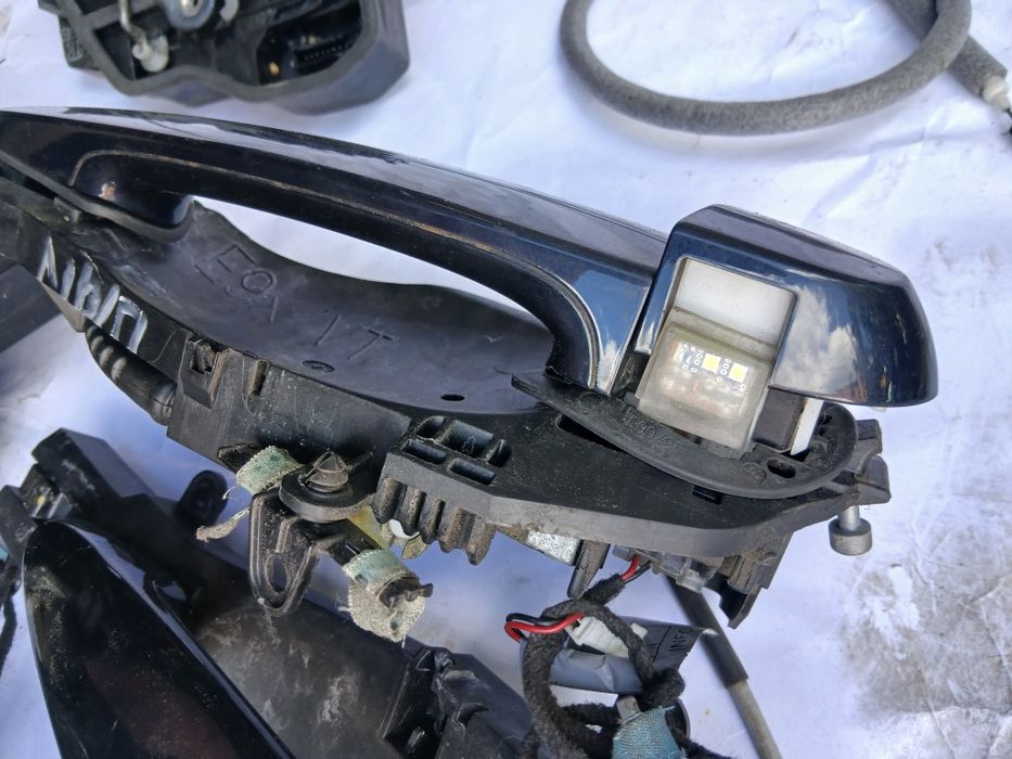 Замок дверей Е70 Ф10 F11 BMW замок защіпка двері ручка замка комплекти