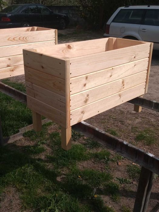 Skrzynie drewniane ogrodowe