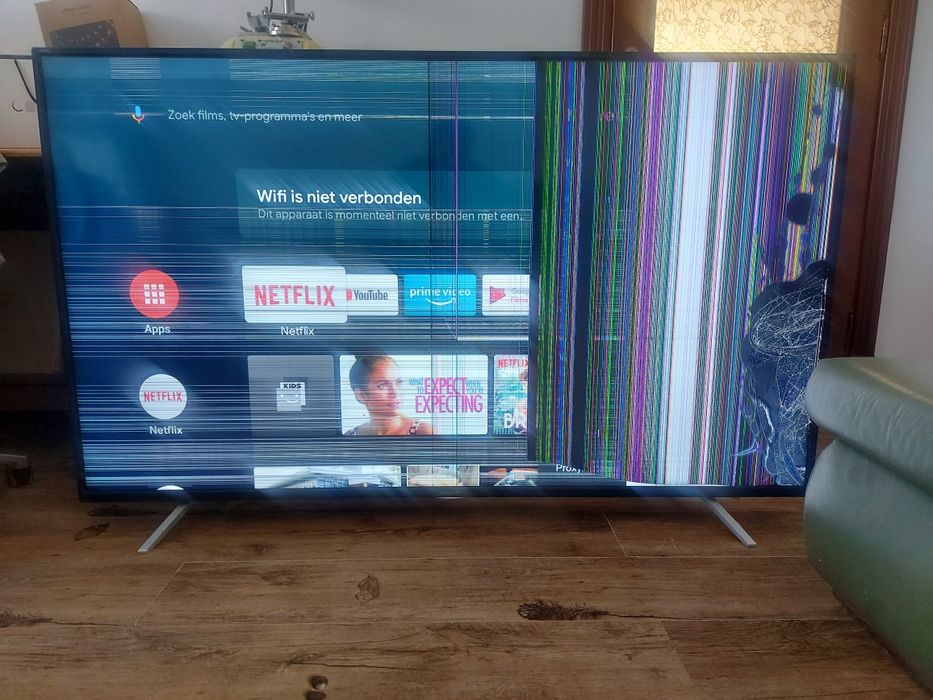 Продам телевізор Sharp на запчастини .