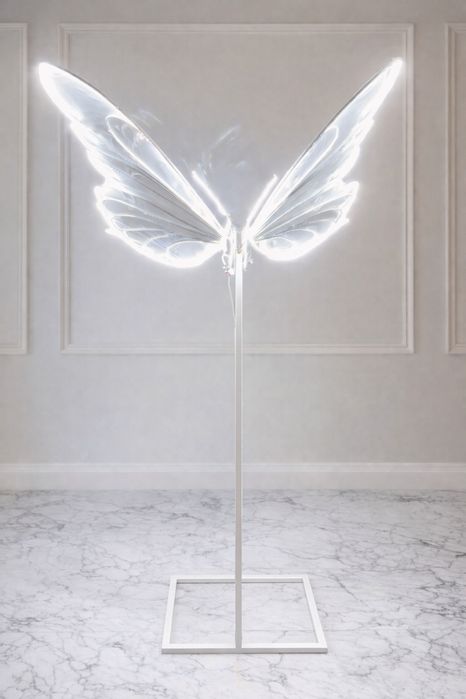 Оренда , виготовлення трендових декоративних метеликів