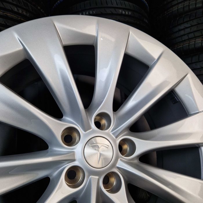 Диски На Авто R20 5x120 TESLA Model X Оригінал РІзноширокі Тесла Р20