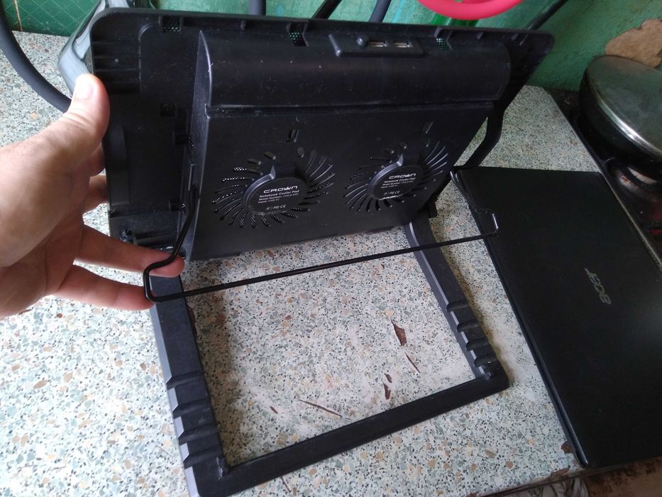 Подставка для ноутбука.