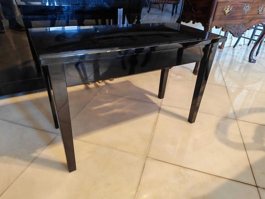 Piano Vertical Kawai K-15 – Muito Bom Estado