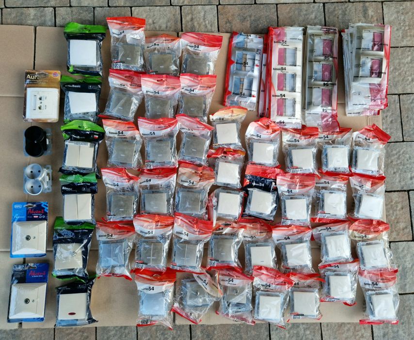 Łączniki gniazda simon 54 simon basic ospel - lista