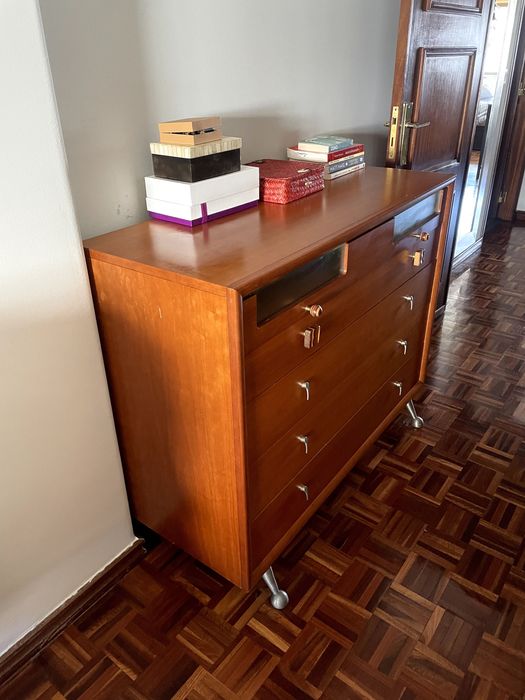 Comoda Revestida em Cerejeira