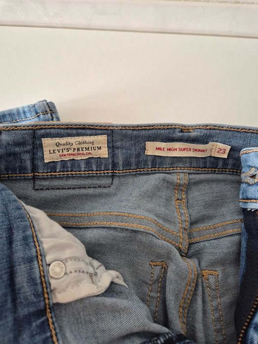 Skinny Jeans - Levi's - 23