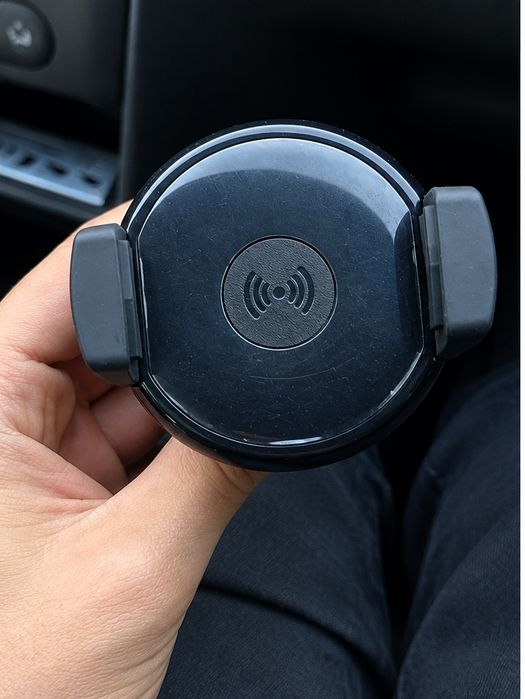 Suporte de Telemóvel para Carro com Carregamento Wireless