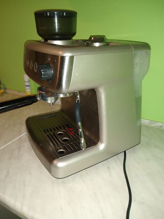 Breville Barista Max Expres kolbowy