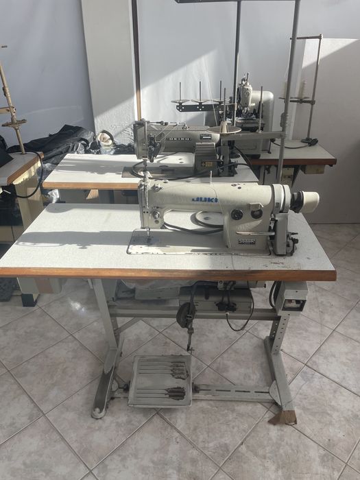 Máquina de ponto corrido