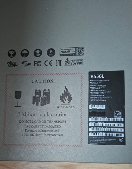 Laptopy  ASUS R556L