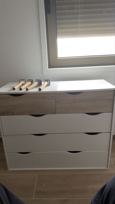 Comoda elegante