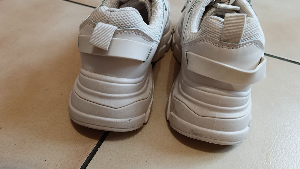 Sprzedam buty damskie Sinsay