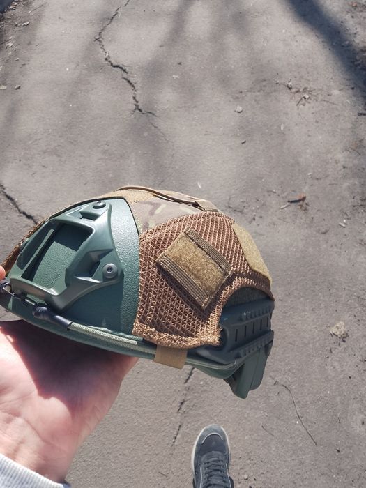 Каска FAST III  нова