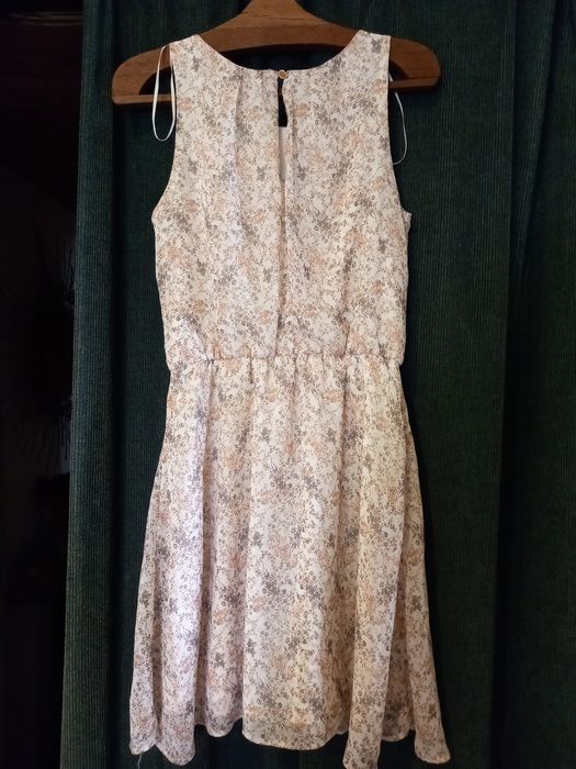 Vestidos lindos vários