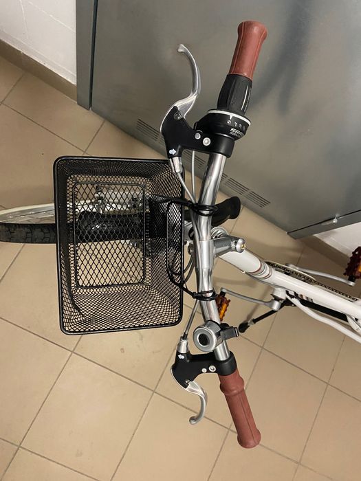 Sprzedam rower dziecięcy (jak nowy) biały 24”