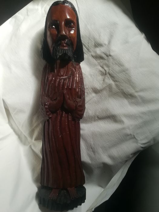 Estátua de Cristo em Madeira