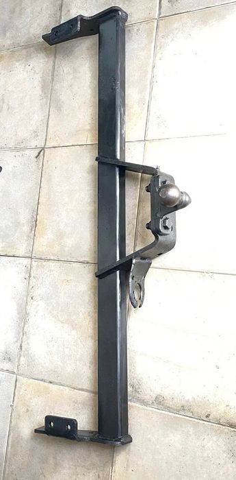 Vende-se engate de reboque (gancho de reboque) para Opel Vivaro (até 2014)